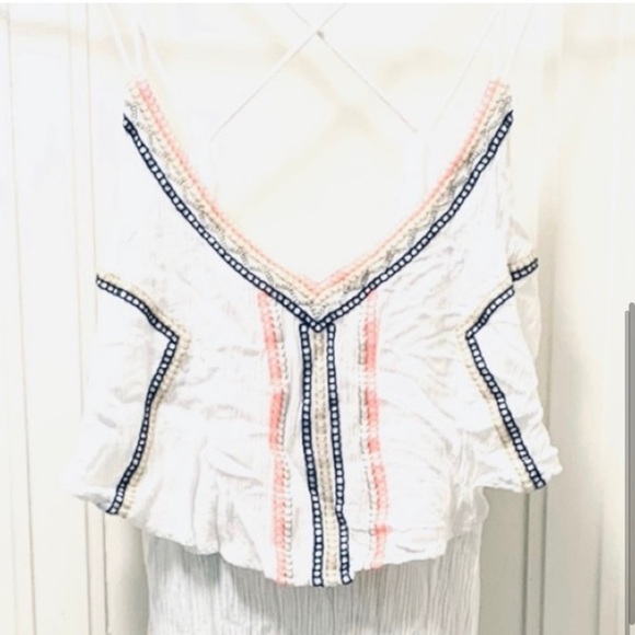 IMPRESSIONS White Crinkled Maxi
Dress with embroidery - Picture 3 of 5